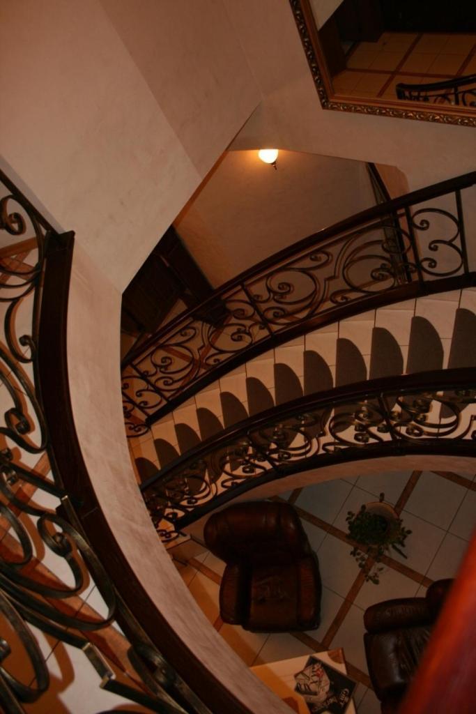 Prague Hotel Zaporizhia Buitenkant foto